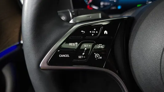 Mercedes-Benz E-Class W213 E300e 4MATIC 2021 15