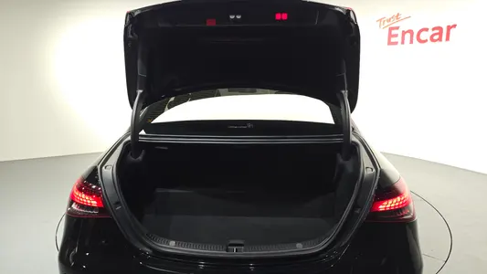 Mercedes-Benz E-Class W213 E300e 4MATIC 2021 19