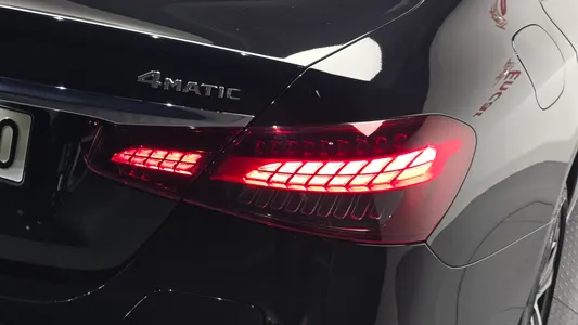 Mercedes-Benz E-Class W213 E300e 4MATIC 2021 23