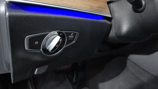 Mercedes-Benz E-Class W213 E300e 4MATIC 2021 27