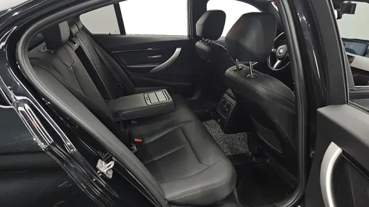 BMW 3 Series (F30) 320d M 2017 26