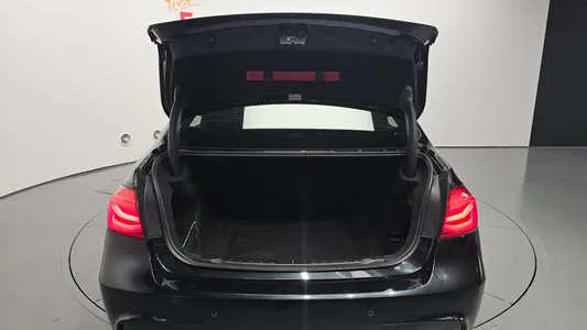 BMW 3 Series (F30) 320d M 2017 28