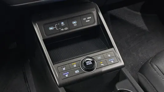 Hyundai (SX2) 2025 27