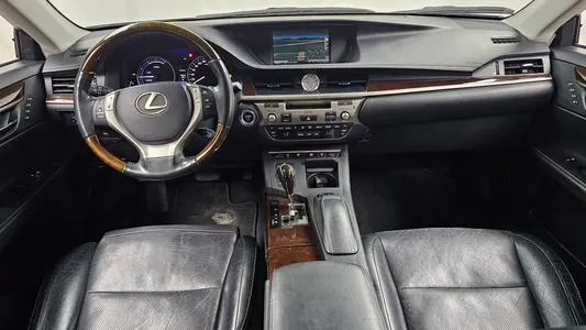 Lexus ES300h 2012 7