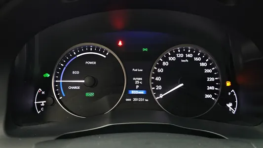 Lexus ES300h 2012 8