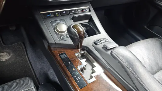 Lexus ES300h 2012 9