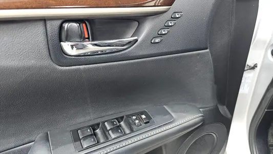 Lexus ES300h 2012 27