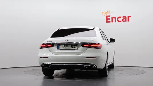 Mercedes-Benz E-Class W213 E250 2022 4