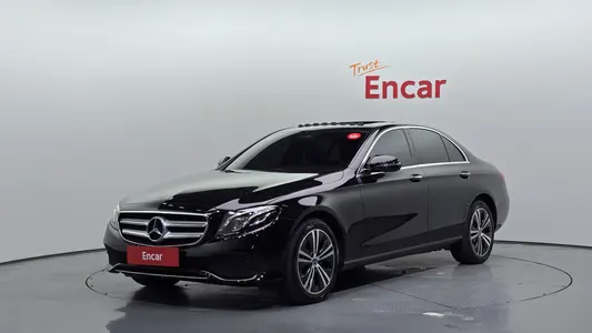 Mercedes-Benz E-Class W213 E220d 2020