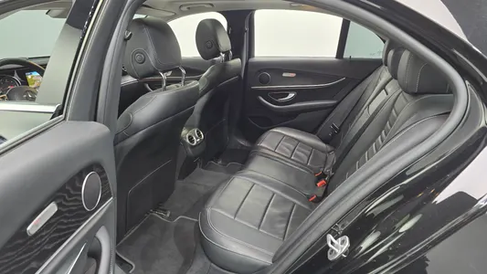 Mercedes-Benz E-Class W213 E220d 2020 11
