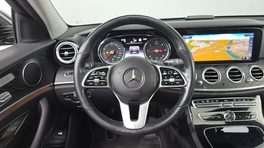 Mercedes-Benz E-Class W213 E220d 2020 13