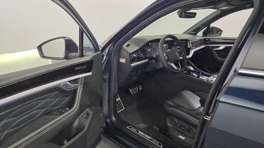 Volkswagen 3 3.0 TDI R-Line 2024 10