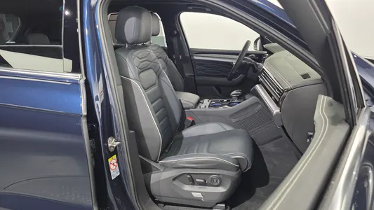 Volkswagen 3 3.0 TDI R-Line 2024 26