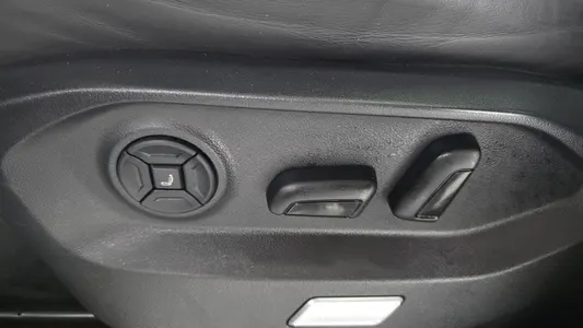 Volkswagen 3 3.0 TDI R-Line 2024 32