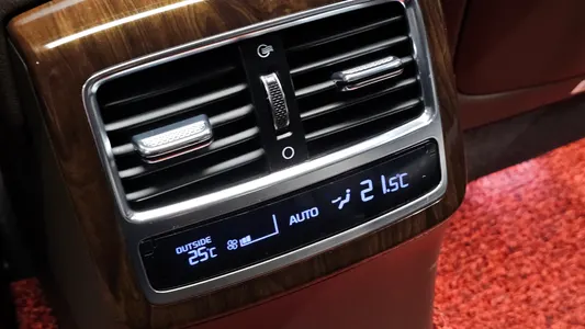 Kia K9 3.8 GDI 2019 32