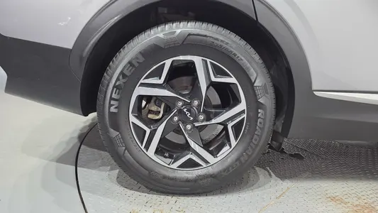 Kia 5 2.0 2WD 2022 5