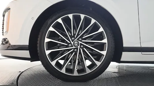 Hyundai (GN7) 2024 5