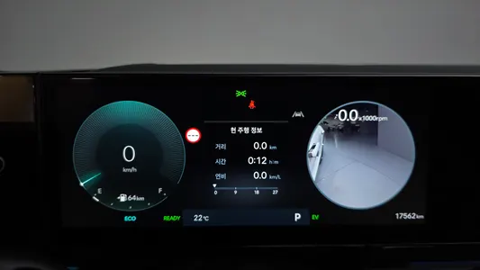 Hyundai (GN7) 2024 8