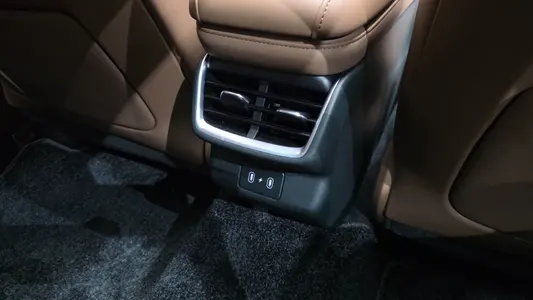 Hyundai (GN7) 2024 32