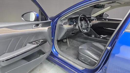 Kia K5 3 1.6 2021 10