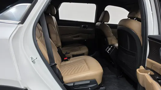 Kia 4 HEV 1.6 4WD 2023 11