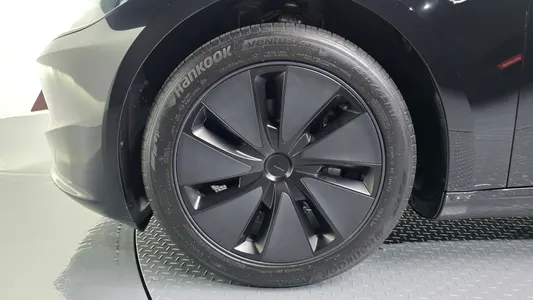 Tesla 3 AWD 2024 5