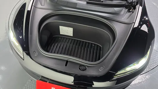 Tesla 3 AWD 2024 6