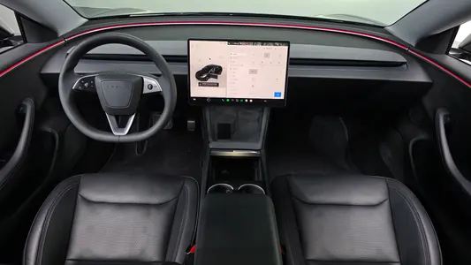 Tesla 3 AWD 2024 7