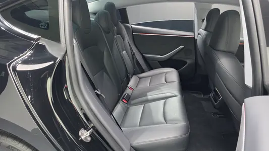 Tesla 3 AWD 2024 11