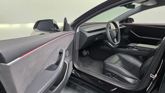 Tesla 3 AWD 2024 10