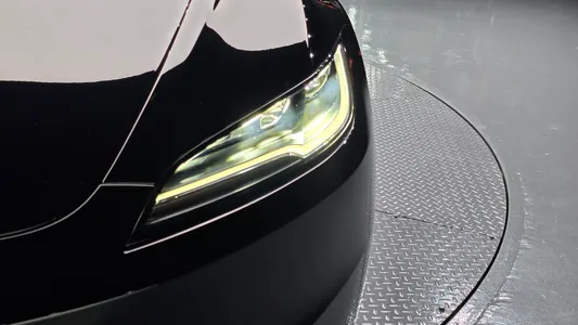 Tesla 3 AWD 2024 23