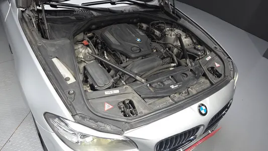 BMW 5 Series (F10) 520d 2015 6