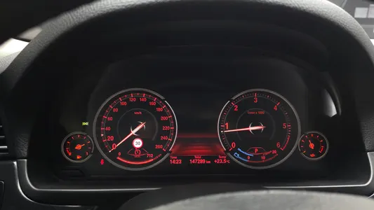 BMW 5 Series (F10) 520d 2015 8