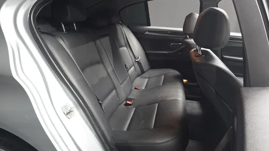 BMW 5 Series (F10) 520d 2015 11