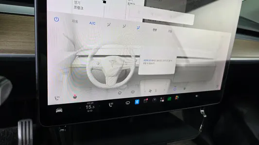 Tesla Y AWD 2021 16