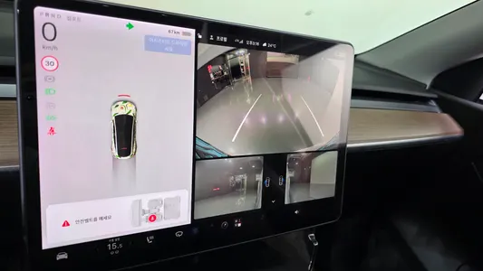 Tesla Y AWD 2021 29