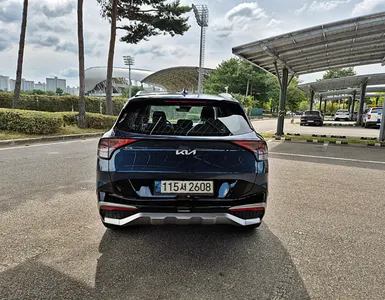 Kia 5 2WD 2023 4