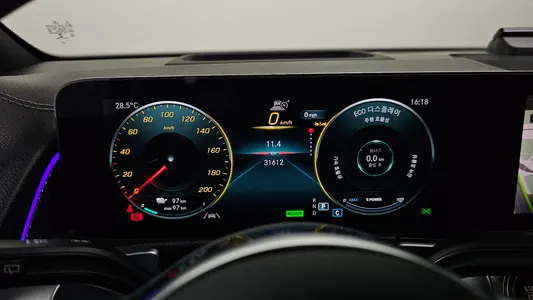 Mercedes-Benz EQB X243 EQB300 4MATIC AMG 2022 8