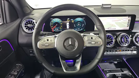 Mercedes-Benz EQB X243 EQB300 4MATIC AMG 2022 13