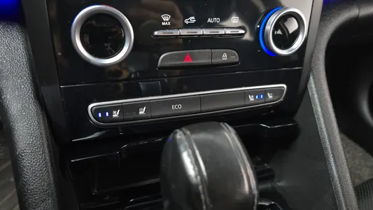 Renault Korea SM6 2.0 LPe LE () 2016 32