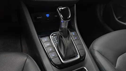 Hyundai 아이오닉 하이브리드 1.6 HEV 2020 9