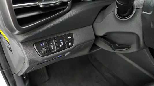 Hyundai 아이오닉 하이브리드 1.6 HEV 2020 19