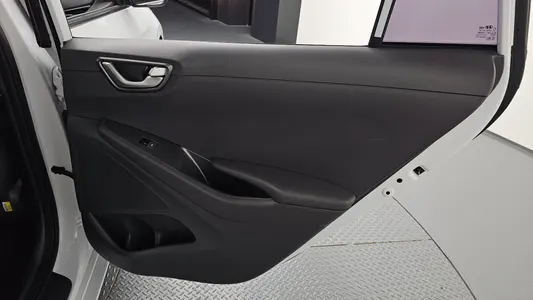 Hyundai 아이오닉 하이브리드 1.6 HEV 2020 25