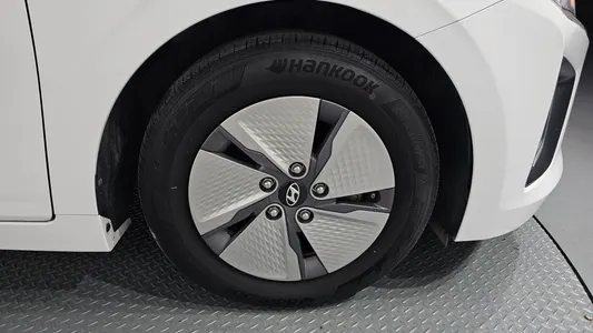 Hyundai 아이오닉 하이브리드 1.6 HEV 2020 21