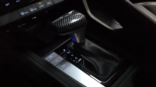 Hyundai (CN7) 1.6 LPi () 2023 9