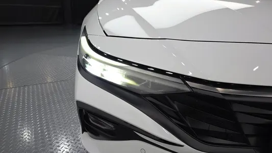 Hyundai (CN7) 1.6 LPi () 2023 23