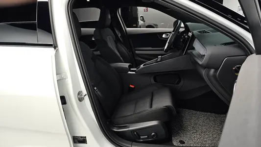 Polestar 2 2022 11