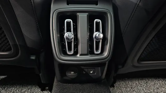 Polestar 2 2022 19
