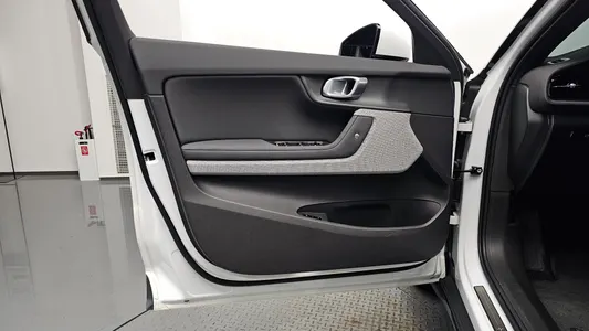 Polestar 2 2022 25