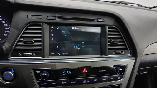Hyundai LF 2.0 2014 14